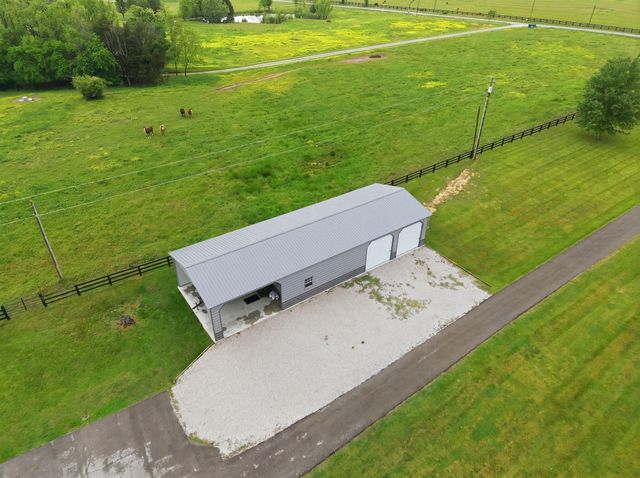 779 College Hill Road, Waco, KY 40385