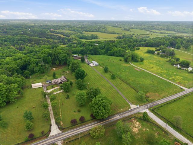 779 College Hill Road, Waco, KY 40385
