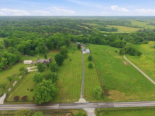 779 College Hill Road, Waco, KY 40385