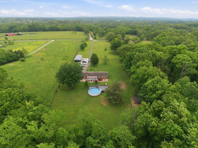 779 College Hill Road, Waco, KY 40385