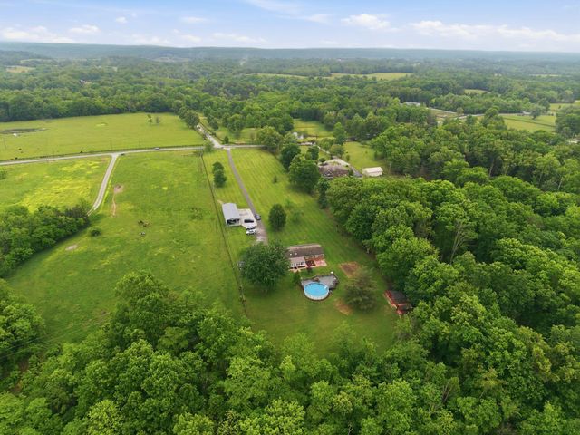 779 College Hill Road, Waco, KY 40385