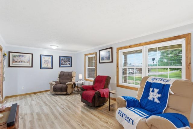 779 College Hill Road, Waco, KY 40385