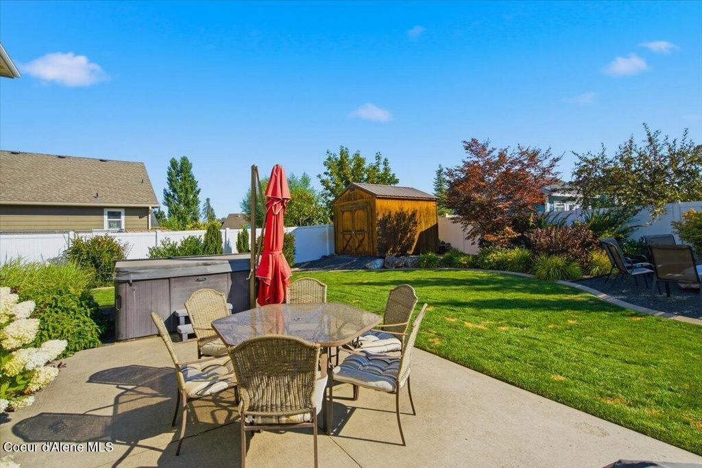 6986 N Cornwall ST, Coeur d'Alene, ID 83815 photo 2