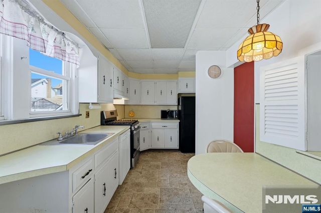 279 Farrant Terrace, Teaneck, NJ 07666