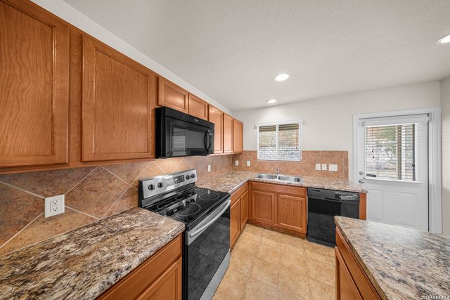 7715 Paraiso Hvn, Boerne, TX 78015