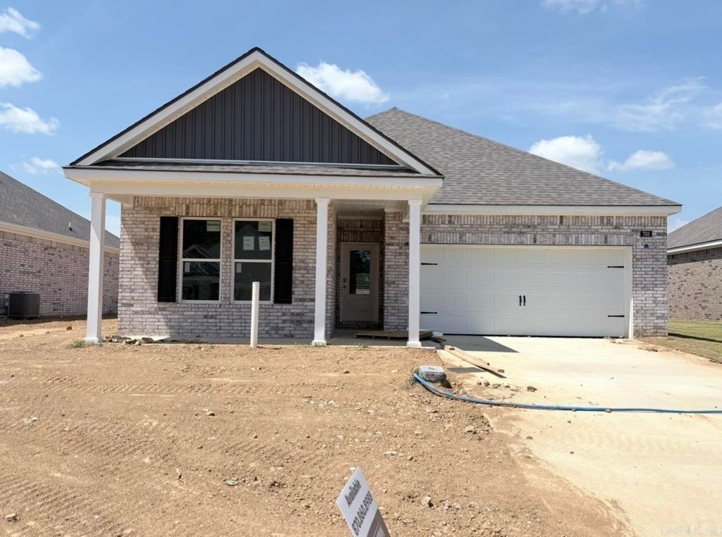 703 Edgemont Circle, Jonesboro, AR 72405