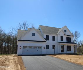 13 a Wyatt's Way, Clifton Park, NY 12065