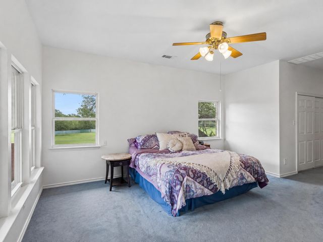 331 Mourning Dove LN, Buda, TX 78610