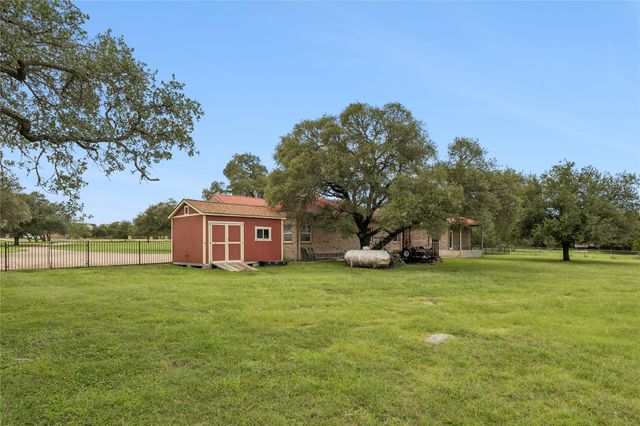 331 Mourning Dove LN, Buda, TX 78610