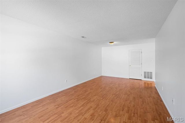 2909 Cloverwoods Lane, St Peters, MO 63376