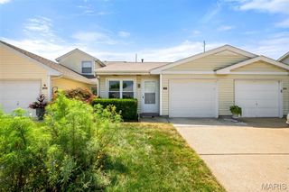 2909 Cloverwoods Lane, St Peters, MO 63376