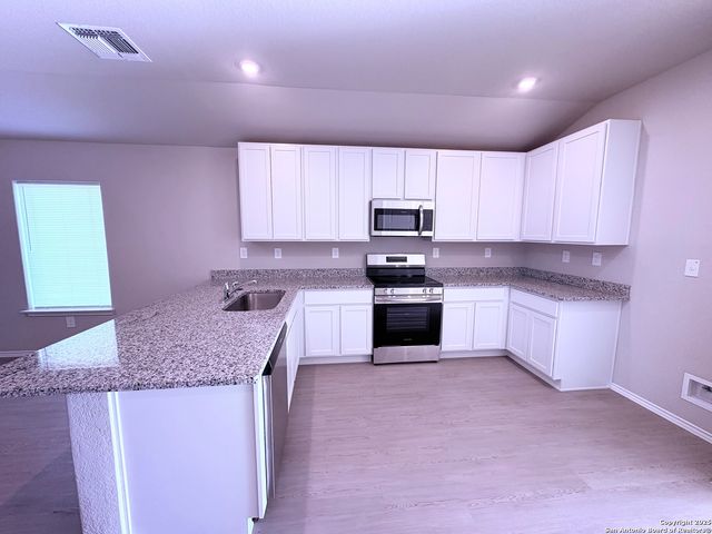 729 Canyon View, Seguin, TX 78155