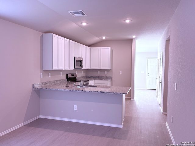 729 Canyon View, Seguin, TX 78155