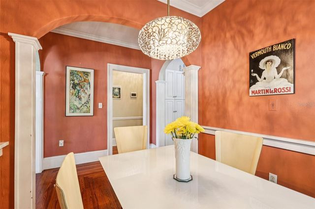 832 E 9TH AVENUE, Mount Dora, FL 32757