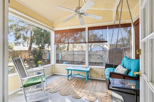 832 E 9TH AVENUE, Mount Dora, FL 32757