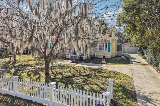 832 E 9TH AVENUE, Mount Dora, FL 32757
