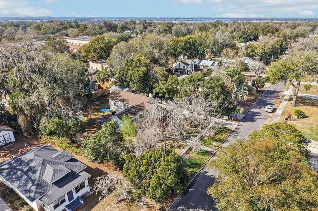 832 E 9TH AVENUE, Mount Dora, FL 32757