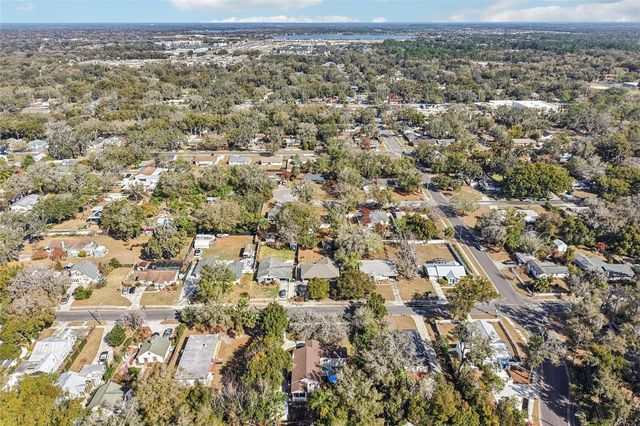 832 E 9TH AVENUE, Mount Dora, FL 32757