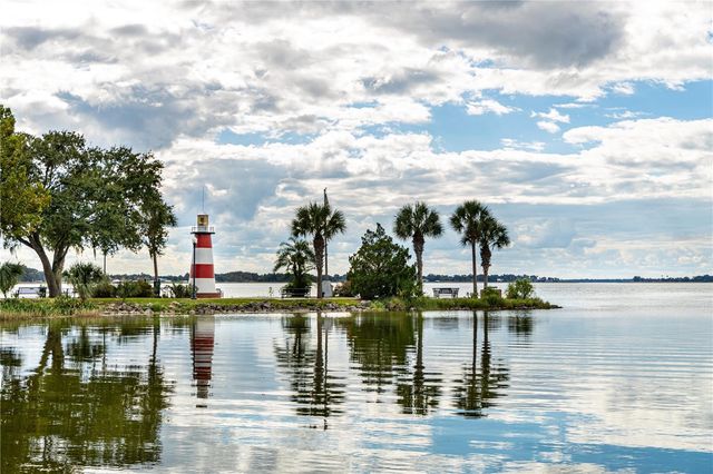 832 E 9TH AVENUE, Mount Dora, FL 32757