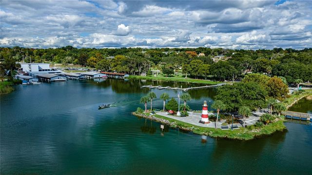 832 E 9TH AVENUE, Mount Dora, FL 32757