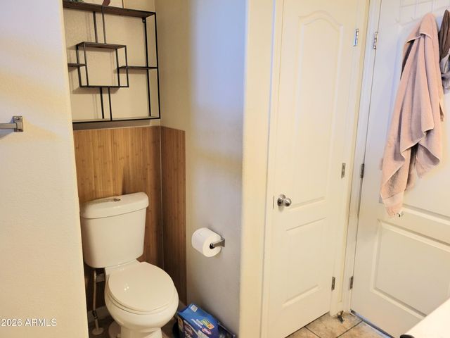 5002 W Bethany Home Road 33, Glendale, AZ 85301