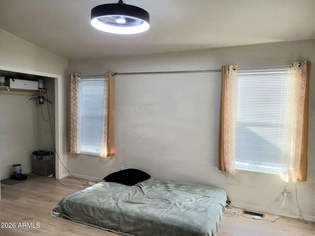 5002 W Bethany Home Road 33, Glendale, AZ 85301