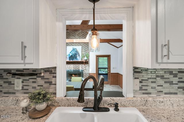 660 Log Barn Road, Pittsboro, NC 27312