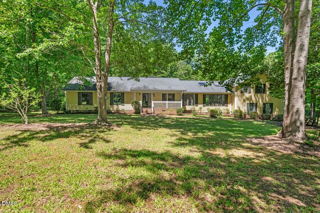 660 Log Barn Road, Pittsboro, NC 27312