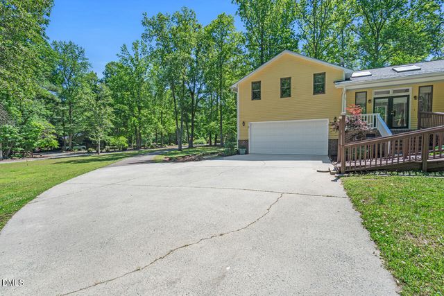 660 Log Barn Road, Pittsboro, NC 27312