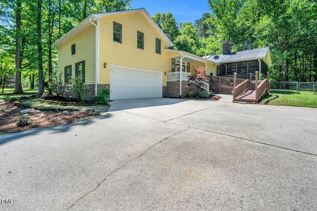 660 Log Barn Road, Pittsboro, NC 27312