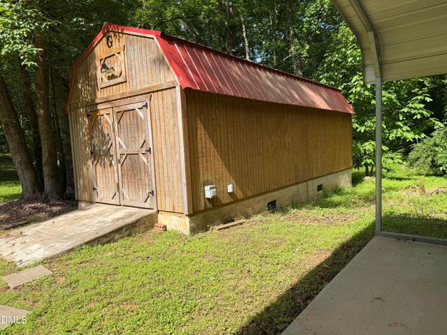 660 Log Barn Road, Pittsboro, NC 27312