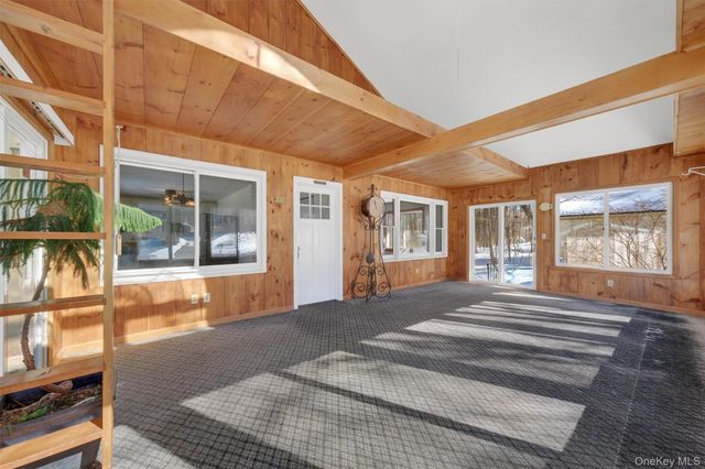 396 Crescent Avenue, Highland, NY 12528