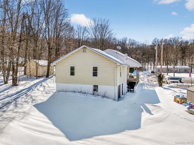 396 Crescent Avenue, Highland, NY 12528