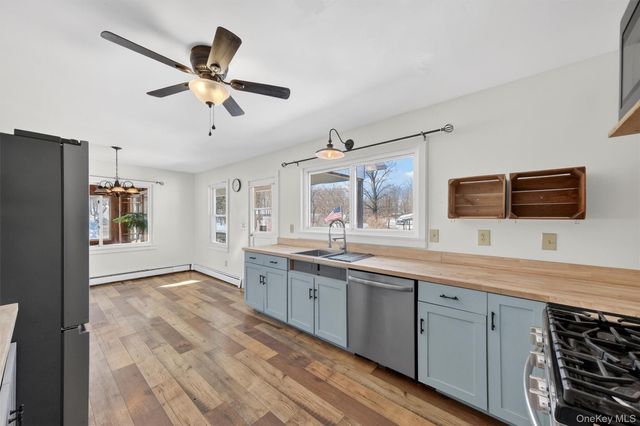 396 Crescent Avenue, Highland, NY 12528