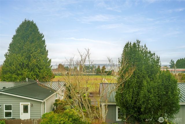1020 Puget Drive, Edmonds, WA 98020