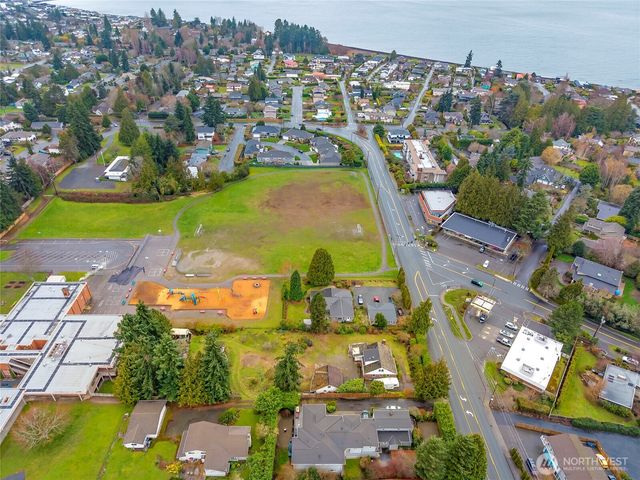1020 Puget Drive, Edmonds, WA 98020