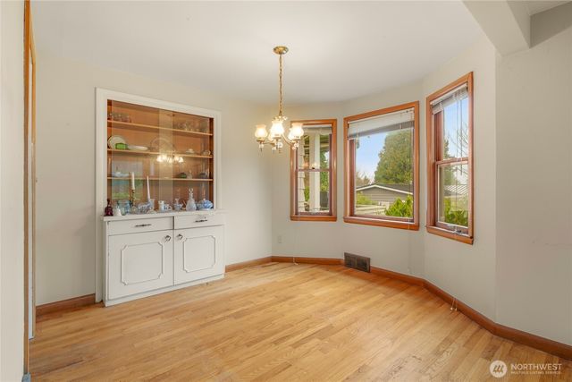 1020 Puget Drive, Edmonds, WA 98020