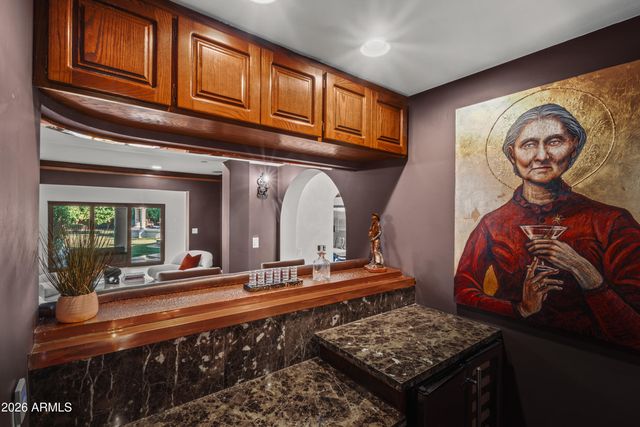 6611 N 64TH Place, Paradise Valley, AZ 85253