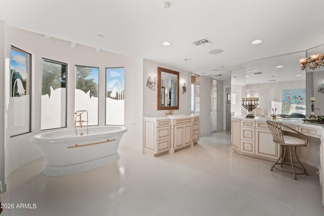 6611 N 64TH Place, Paradise Valley, AZ 85253