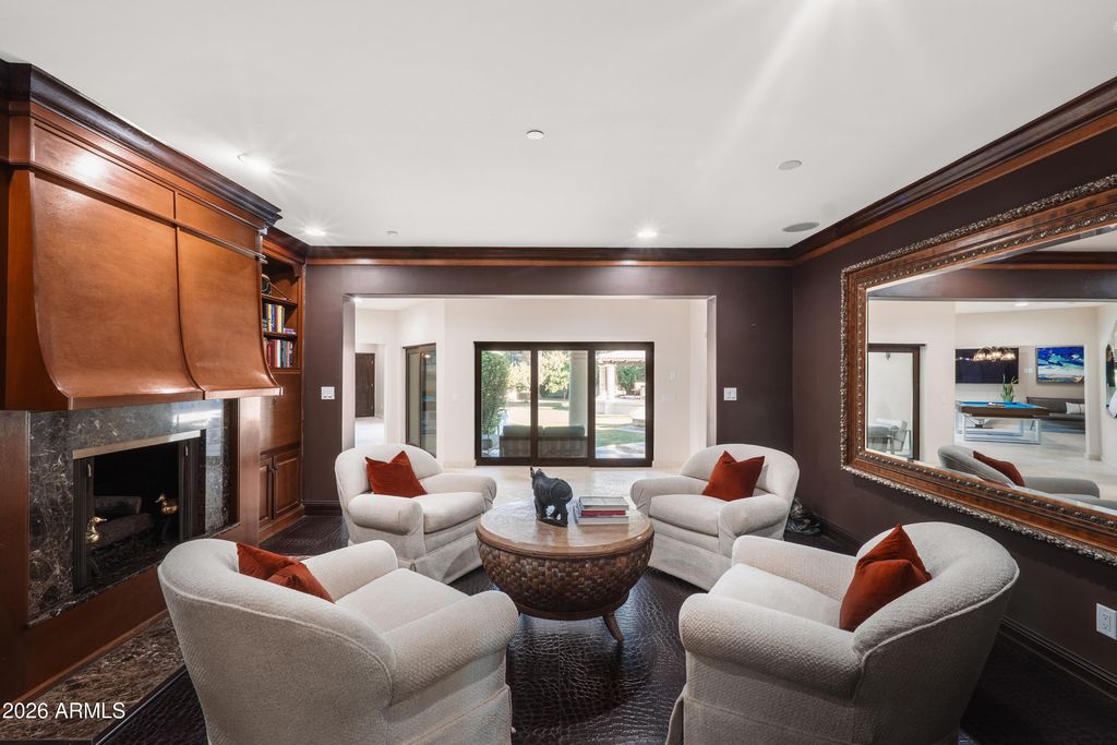 Image 25 of property listing at 6611 N 64TH Place, Paradise Valley, AZ 85253