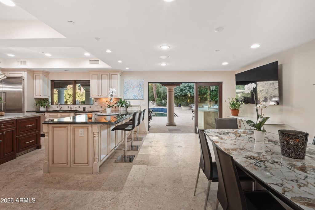 Image 49 of property listing at 6611 N 64TH Place, Paradise Valley, AZ 85253