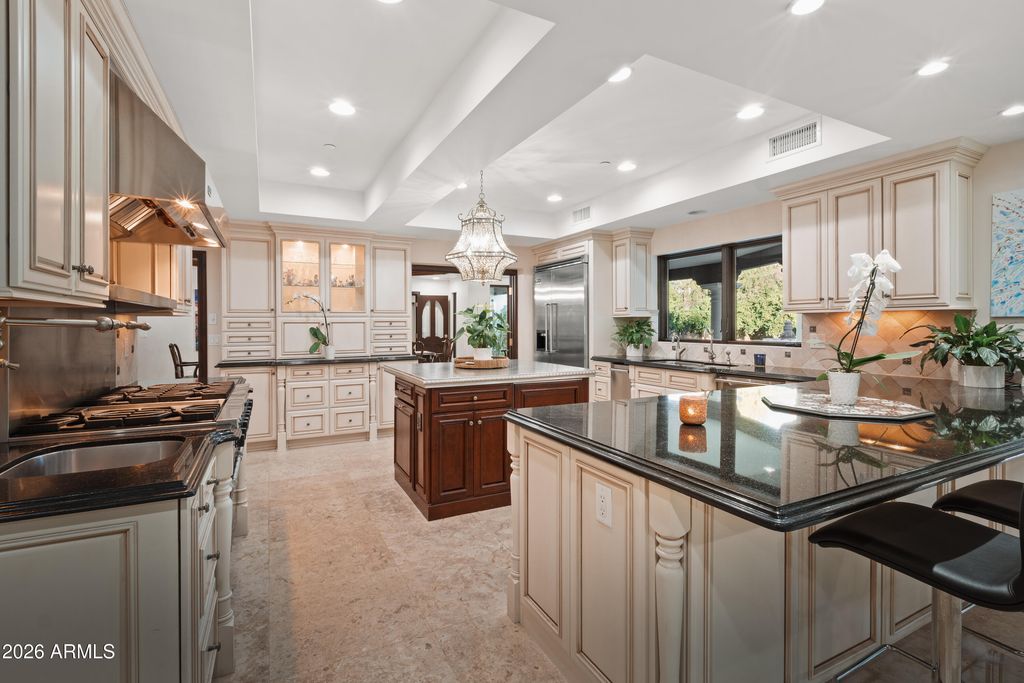 Image 50 of property listing at 6611 N 64TH Place, Paradise Valley, AZ 85253