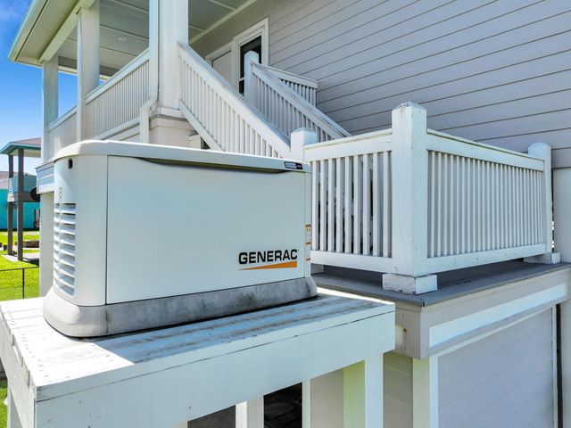 978 Sue Drive, Port Bolivar, TX 77650