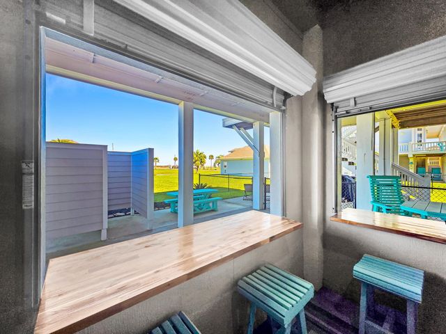 978 Sue Drive, Port Bolivar, TX 77650