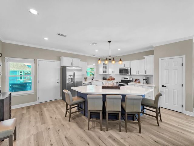 978 Sue Drive, Port Bolivar, TX 77650