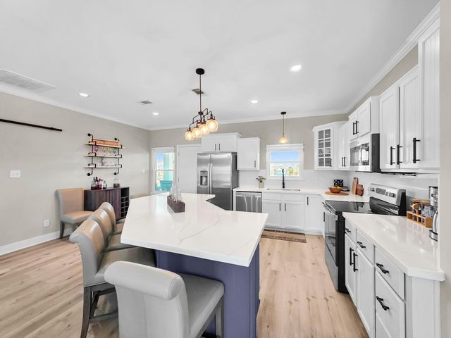 978 Sue Drive, Port Bolivar, TX 77650