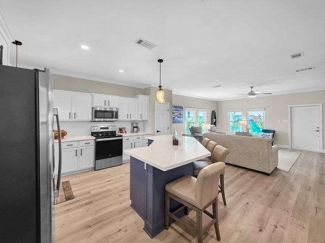 978 Sue Drive, Port Bolivar, TX 77650