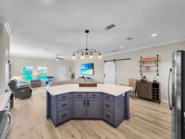 978 Sue Drive, Port Bolivar, TX 77650