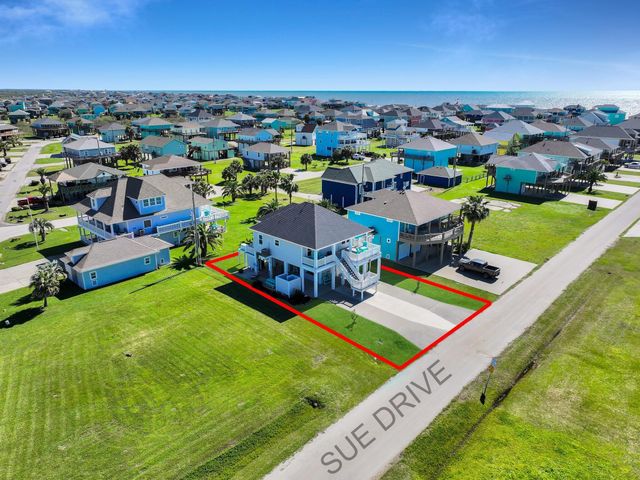 978 Sue Drive, Port Bolivar, TX 77650