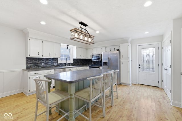 12800 N 175 E, Alexandria, IN 46001